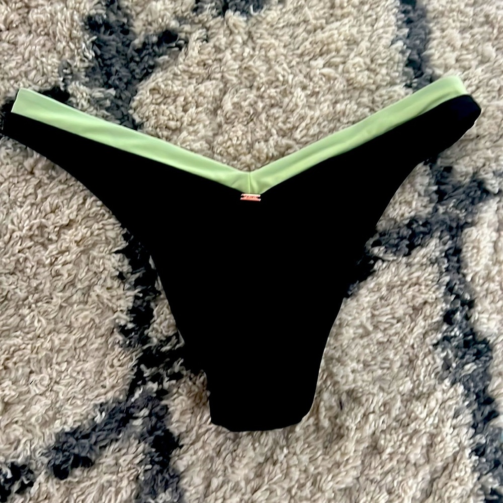 Push-Up Triangle Bikini Top & Bottom Vs - image 4
